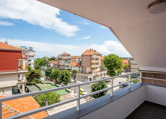 Mistral Несебр