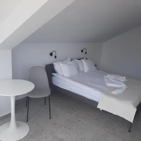 Готель Mistral